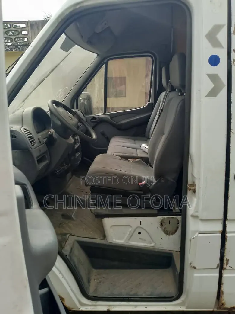 Mercedes-Benz Sprinter 2006 White