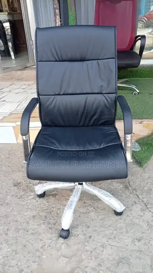 Executive Swivel Office Chair