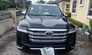 Toyota Land Cruiser J300 4.0 2022 Black