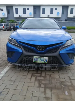 Toyota Camry SE FWD 2020 Blue