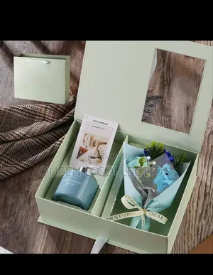 Aromatherapy and Flower Gift Set.