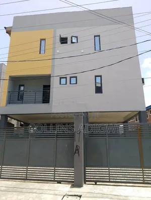 2bdrm Apartment in Ologolo Lekki for sale