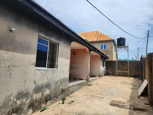 2bdrm Bungalow in Elewuro, Akobo for sale