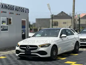 Mercedes-Benz C300 2024 White