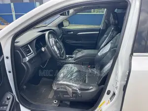 Toyota Highlander 2019 White