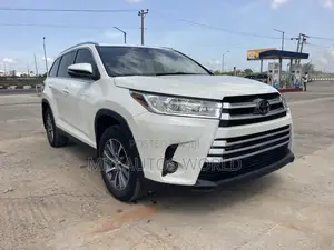 Toyota Highlander 2019 White