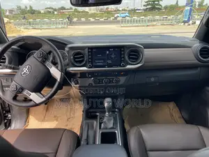 Toyota Tacoma 2023 Gray