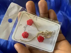 Dainty Jewelries 