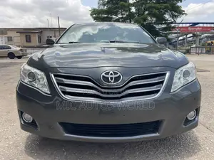 Toyota Camry 2011 Gray