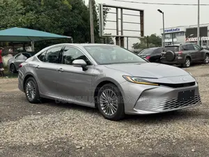 New Toyota Camry XSE 2025 Silver