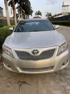 Toyota Camry 2010 Silver