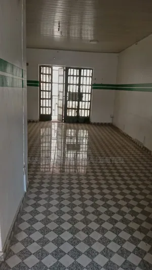 3bdrm Block of Flats in Allen Avenue for rent
