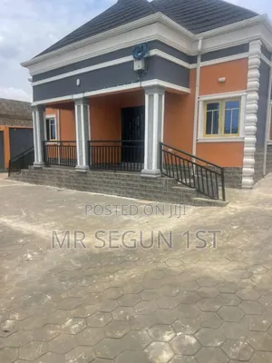 2bdrm Bungalow in Mekun Hiil, Akala Express for rent
