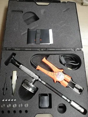 Elcometer 108 Hydraulic Adhesion Tester.