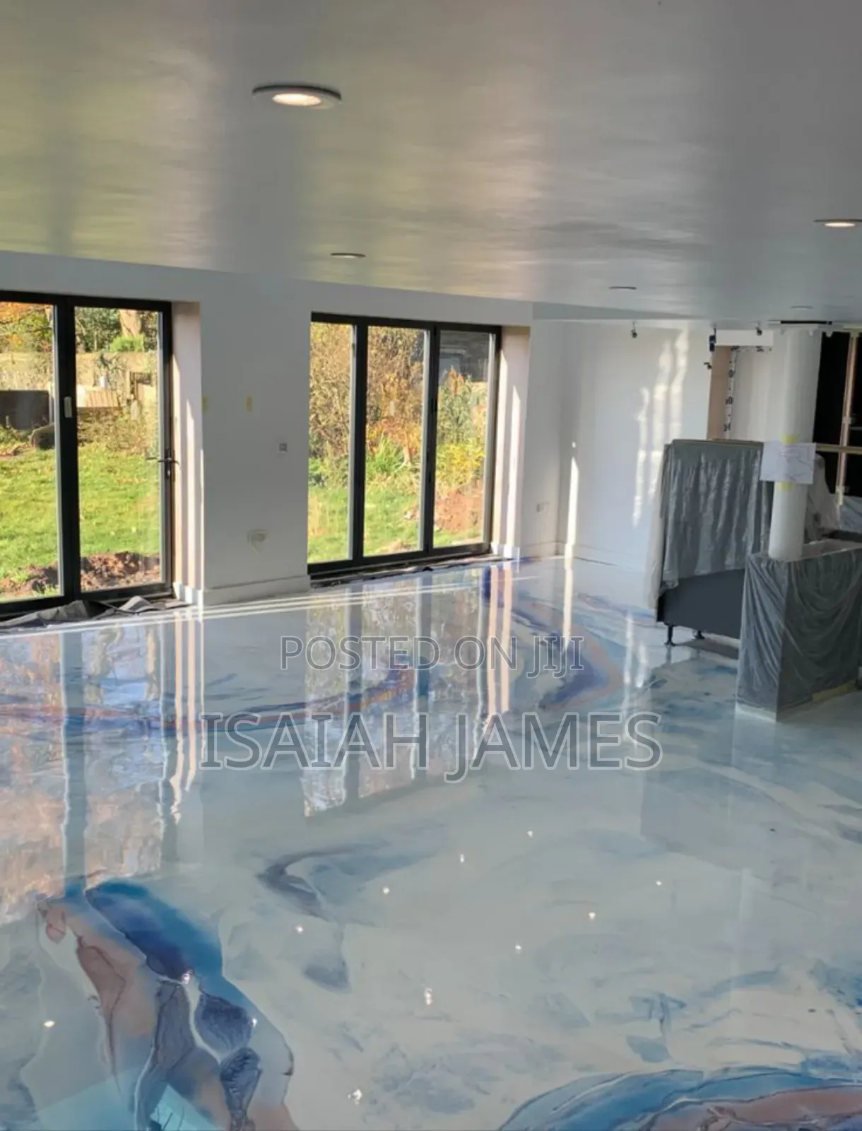 Queen Metallic Epoxy Flooring