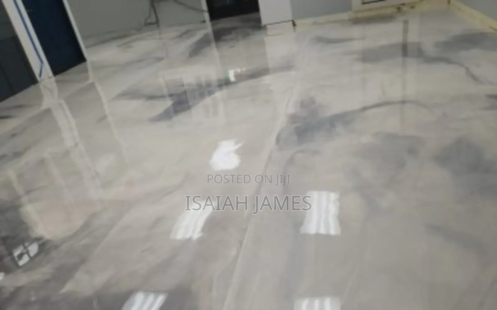 Queen Metallic Epoxy Flooring