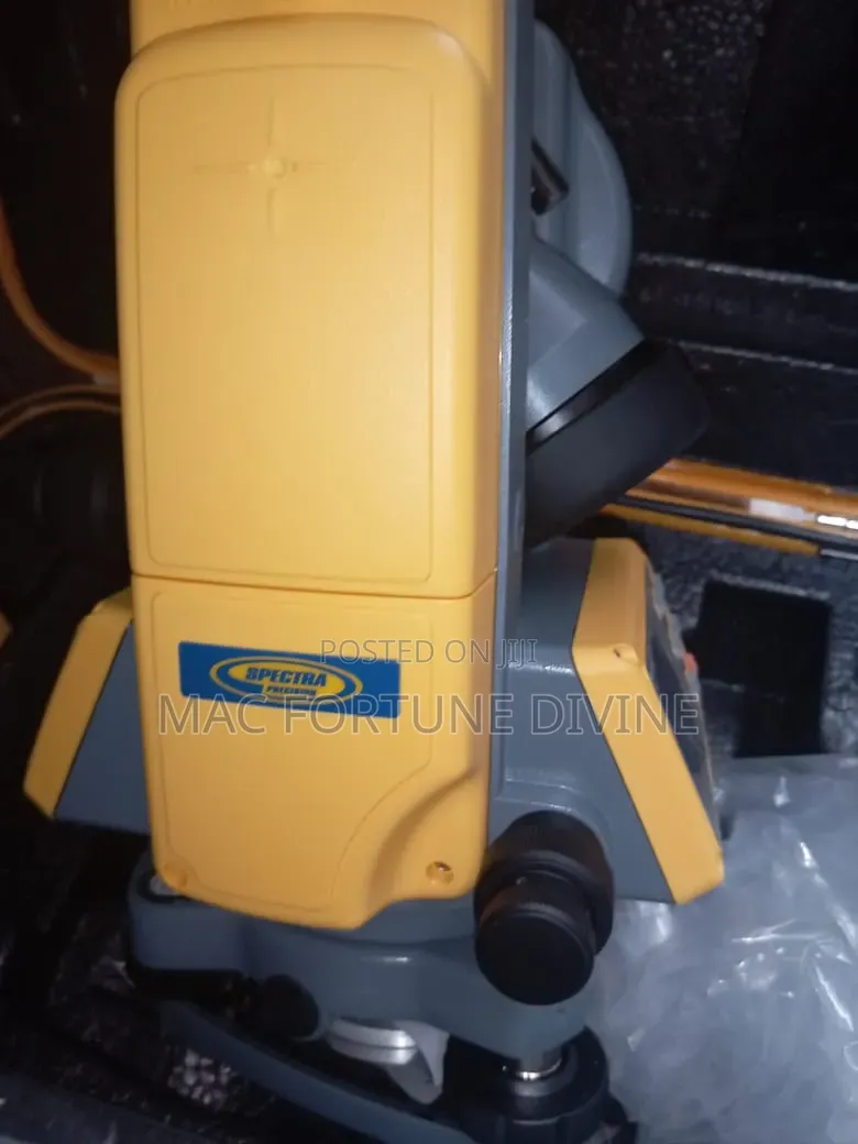 Spectra Precision Det-2 Digital Electronic Theodolite