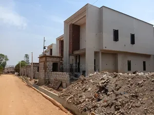 5bdrm Duplex in Ikolaba G.R.A, Agodi for sale