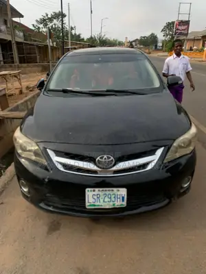 Toyota Corolla LE 4dr Sedan (1.8L 4cyl 4A) 2010 Black