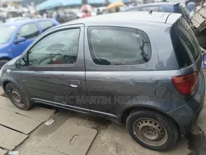 Toyota Yaris 2009 Gray