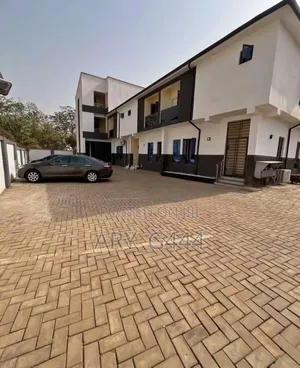 3bdrm Apartment in Gaduwa for sale