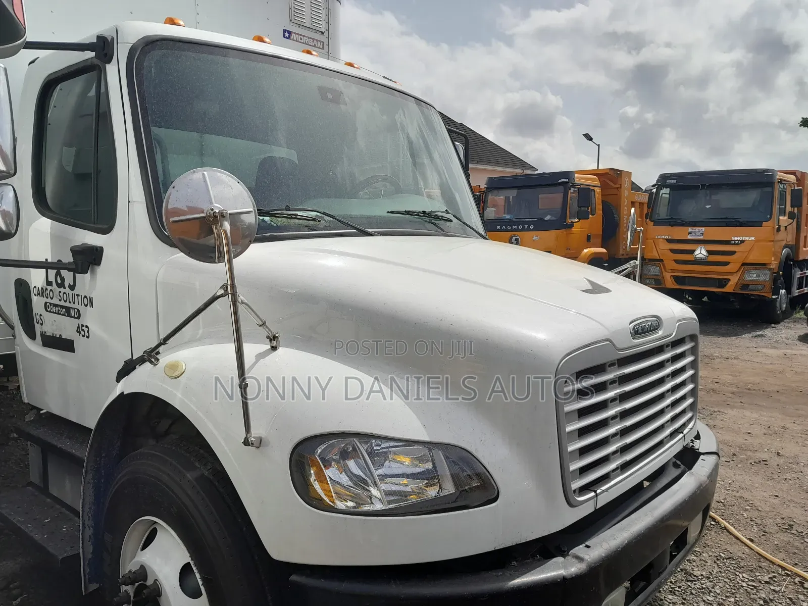 Freightliner 2015 White