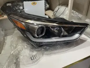 Headlamp for Hyundai Santa Fe 2018