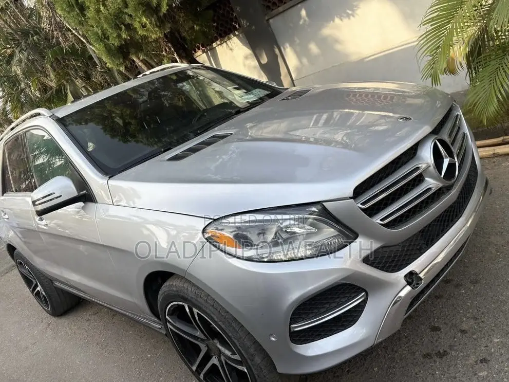 Mercedes-Benz GLE-Class 2017 Silver