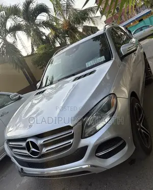 Mercedes-Benz GLE-Class 2017 Silver