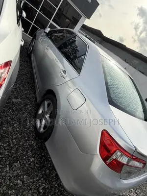 Toyota Camry 2012 Silver