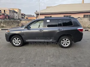 Toyota Highlander Limited 2012 Gray