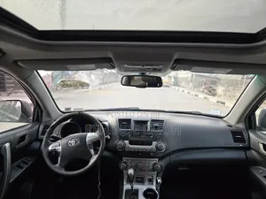 Toyota Highlander Limited 2012 Gray