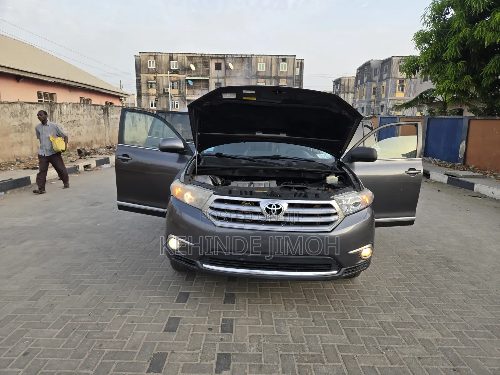 Toyota Highlander Limited 2012 Gray