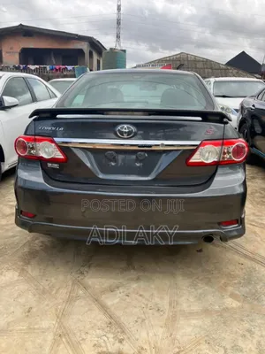 Toyota Corolla LE 4dr Sedan (1.8L 4cyl 4A) 2012 Gray