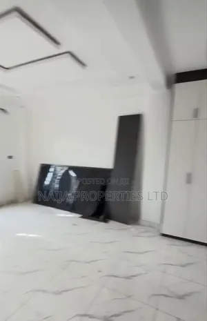 2bdrm Apartment in Igboefon for rent