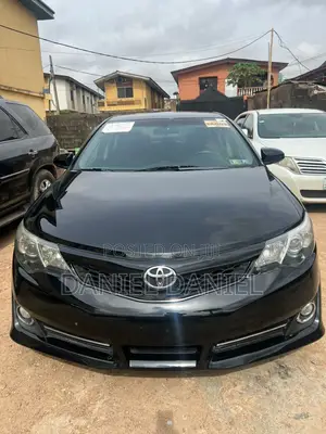 Toyota Camry SE 4dr Sedan (2.5L 4cyl 6A) 2013 Black