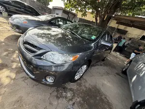 Toyota Corolla LE 4dr Sedan (1.8L 4cyl 4A) 2010 Gray