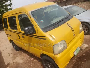 Suzuki APV Minibus 2006 Yellow