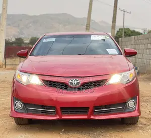 Toyota Camry SE Sport 4dr Sedan w/Prod. End 11/13 (2.5L 4cyl 6A) 2014