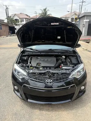 Toyota Corolla S Premium 4dr Sedan (1.8L 4cyl CVT) 2014 Black