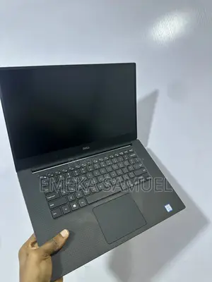 Laptop Dell XPS 15 9560 16GB Intel Core i7 SSD 256GB