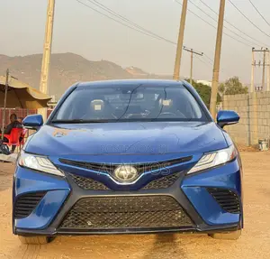 Toyota Camry SE FWD 2020 Blue