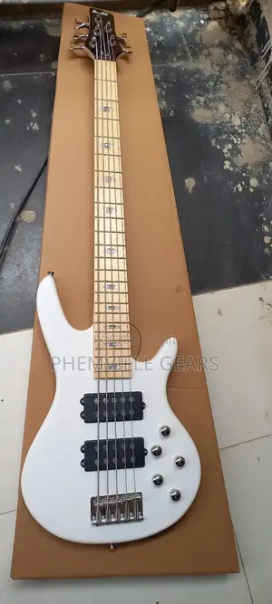 Quality Ibanez Active 5strings Bass Guitar