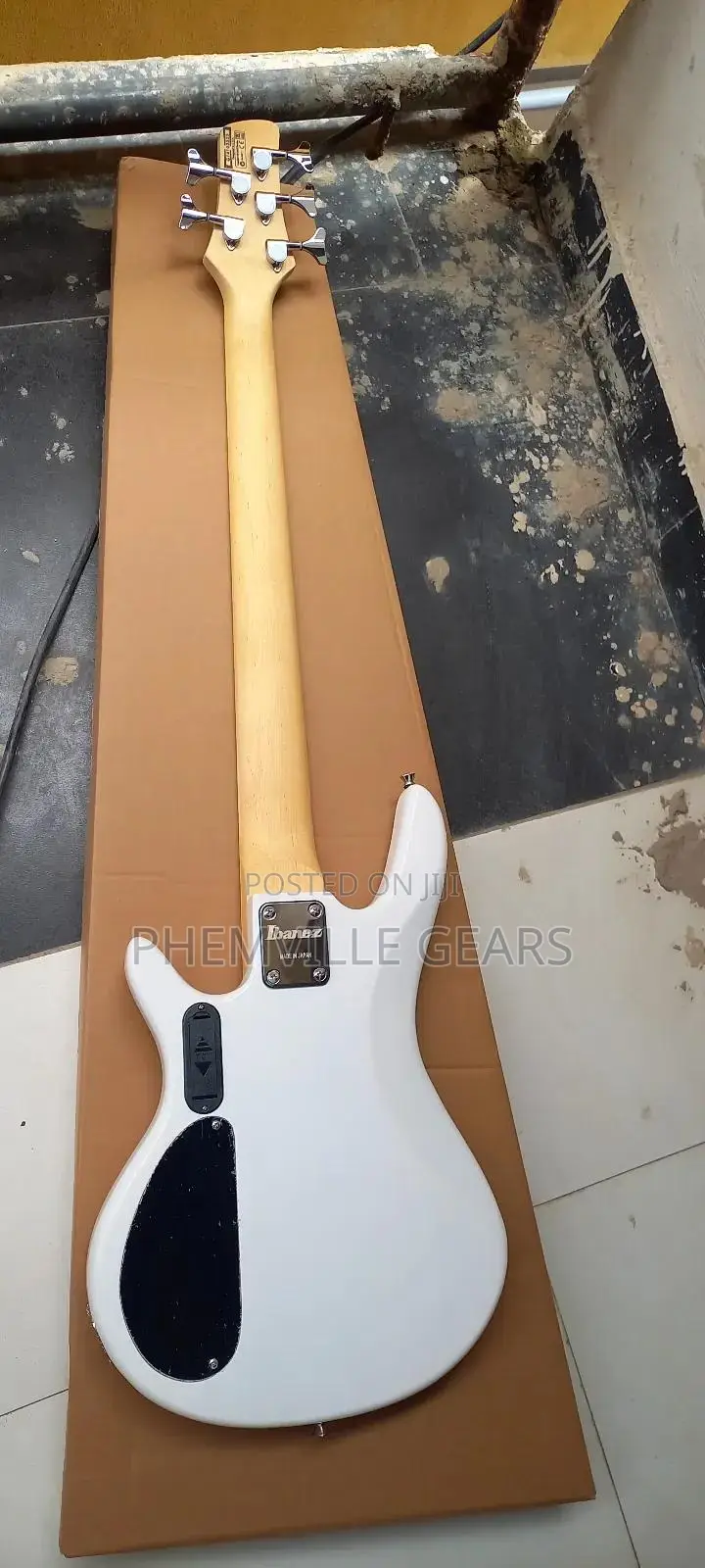 Quality Ibanez Active 5strings Bass Guitar