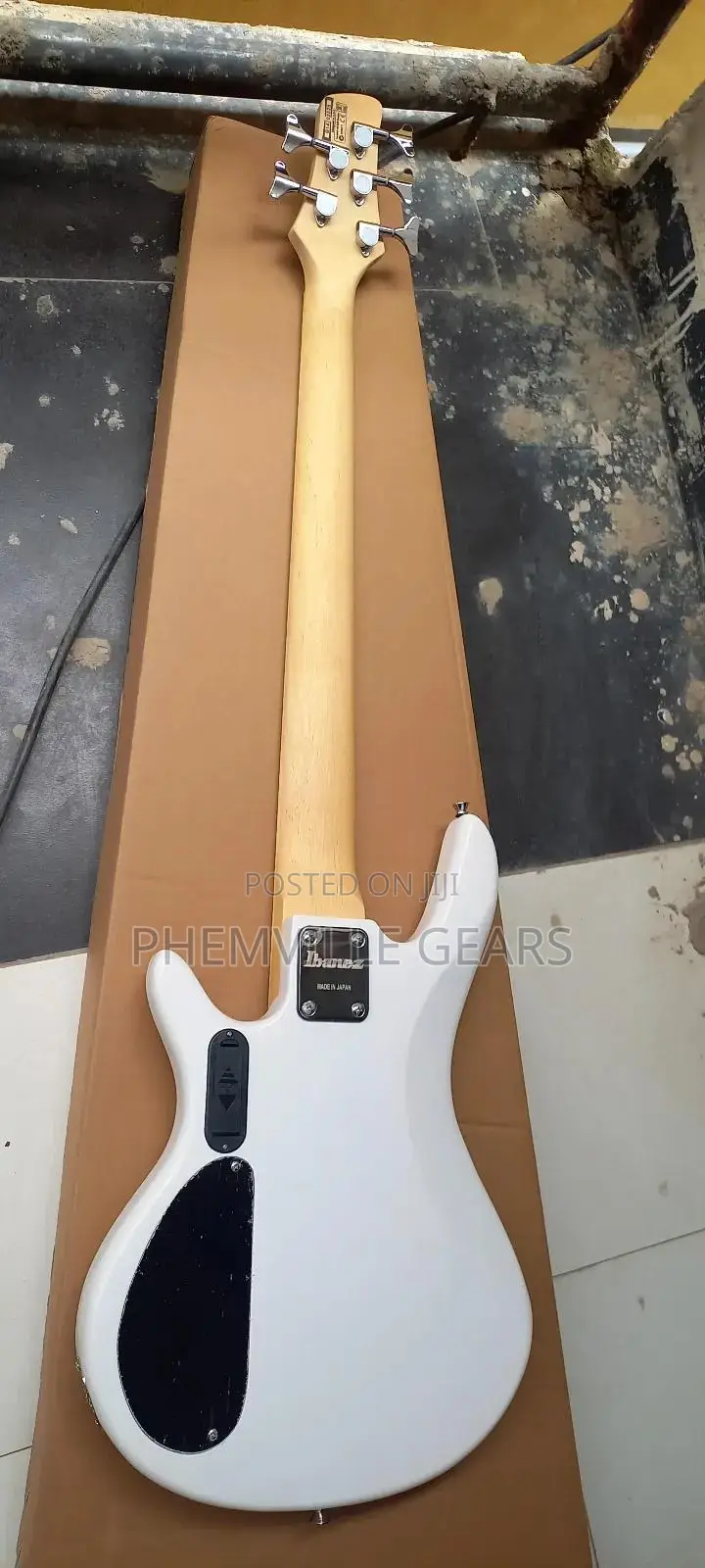 Quality Ibanez Active 5strings Bass Guitar