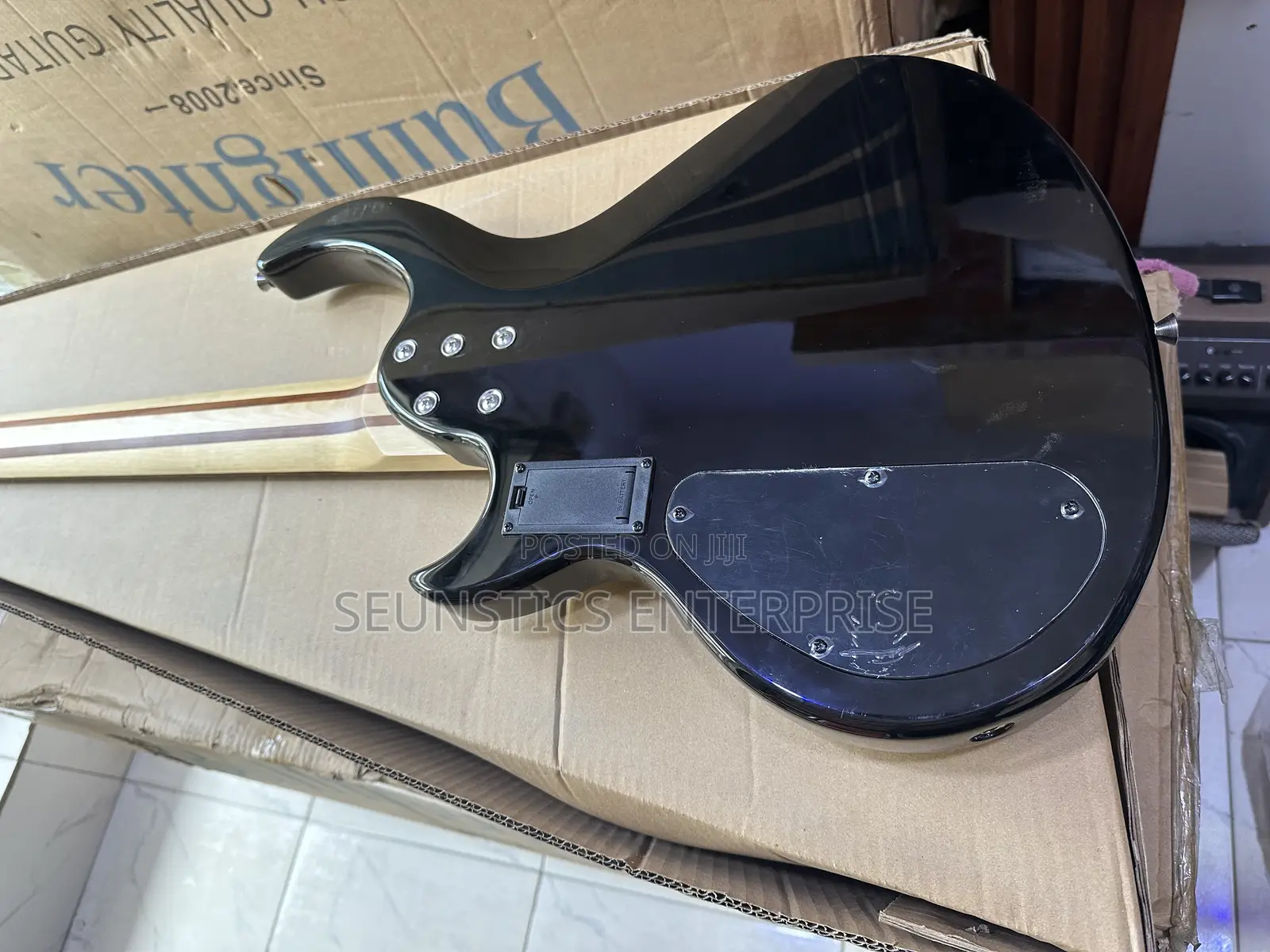 Quality Stringberg Five String Active Bass Guitar (Horizon Series)