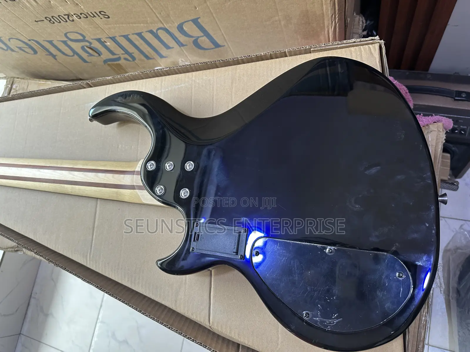 Quality Stringberg Five String Active Bass Guitar (Horizon Series)