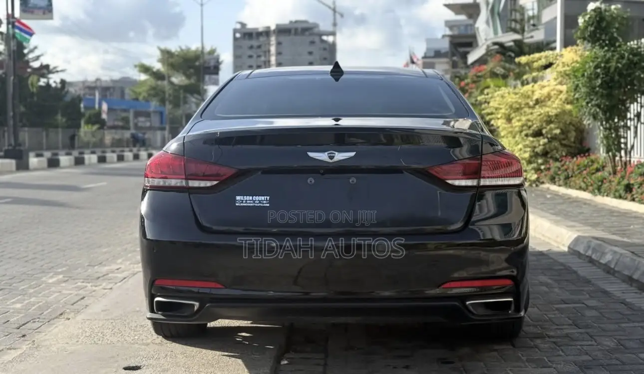Hyundai Genesis 2016 Black