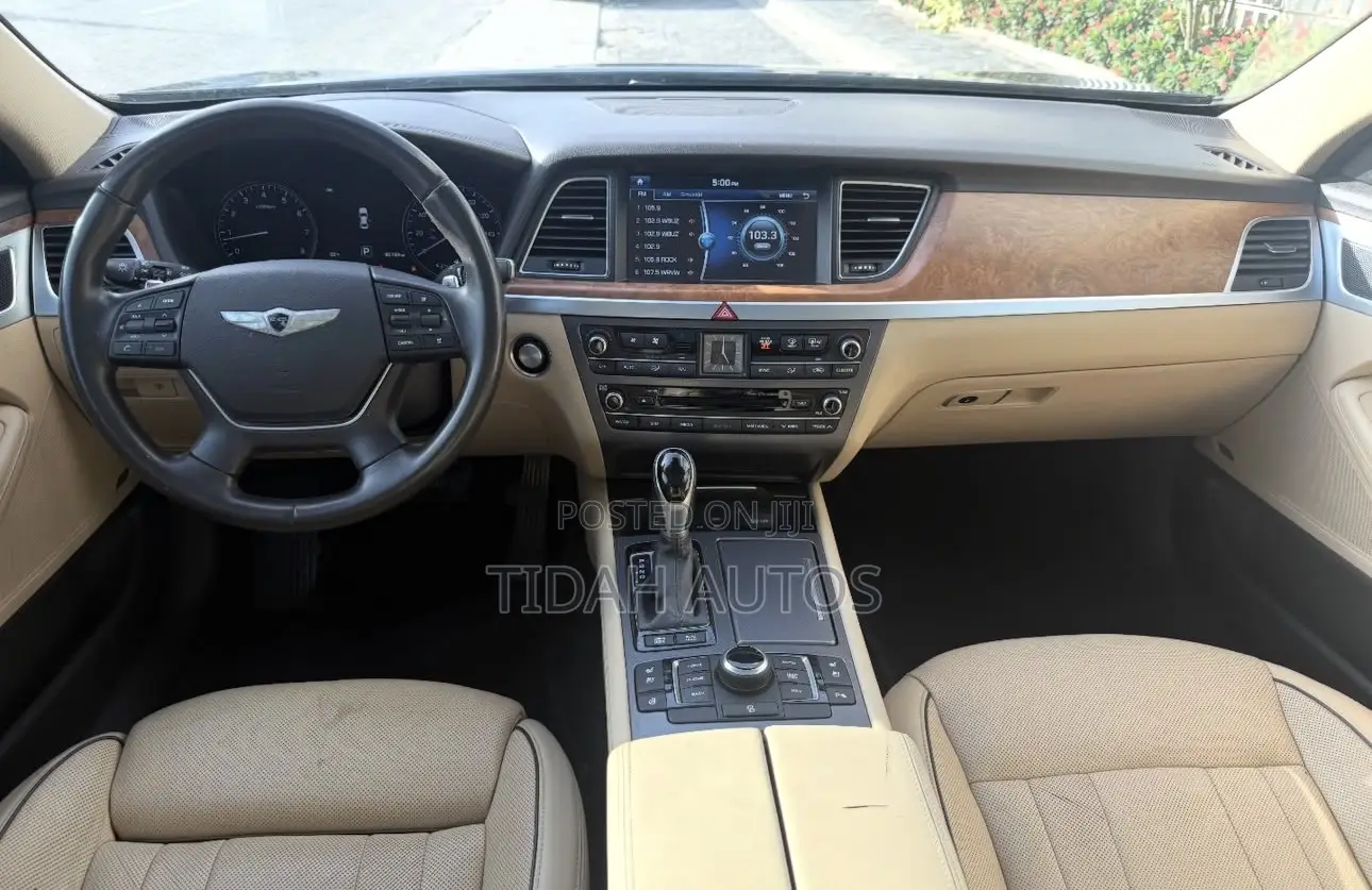 Hyundai Genesis 2016 Black