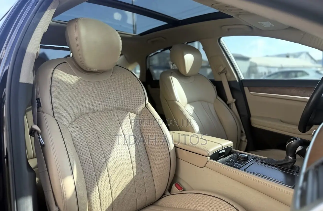 Hyundai Genesis 2016 Black